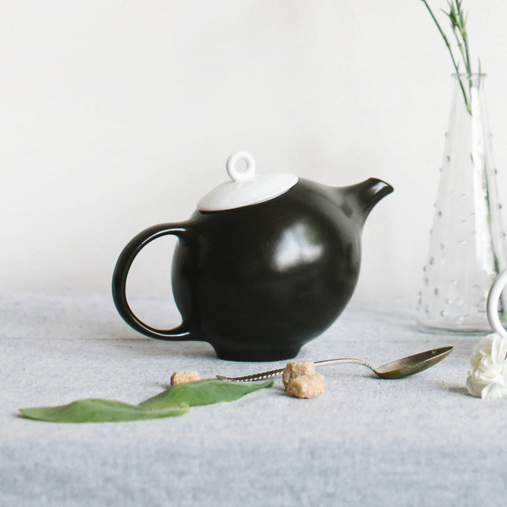 Eva teapot - Modern Ceramic Teapot with Infuser - Black